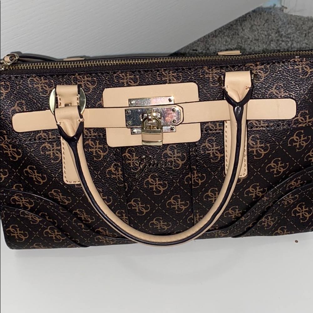Guess purse